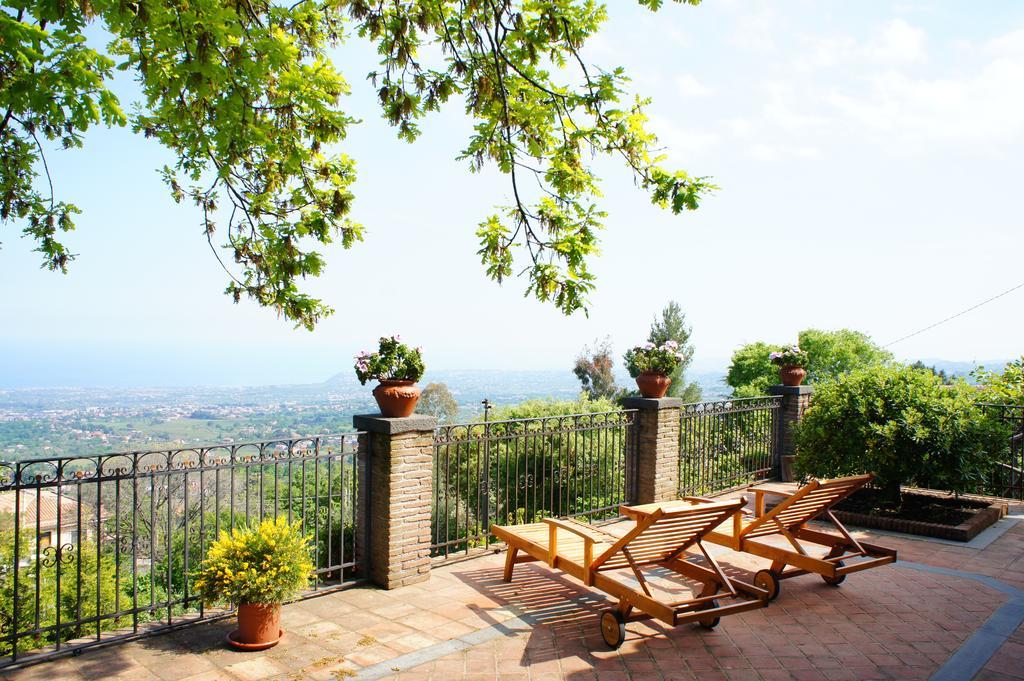 Feudo Algerazzi Villa Zafferana Etnea Oda fotoğraf